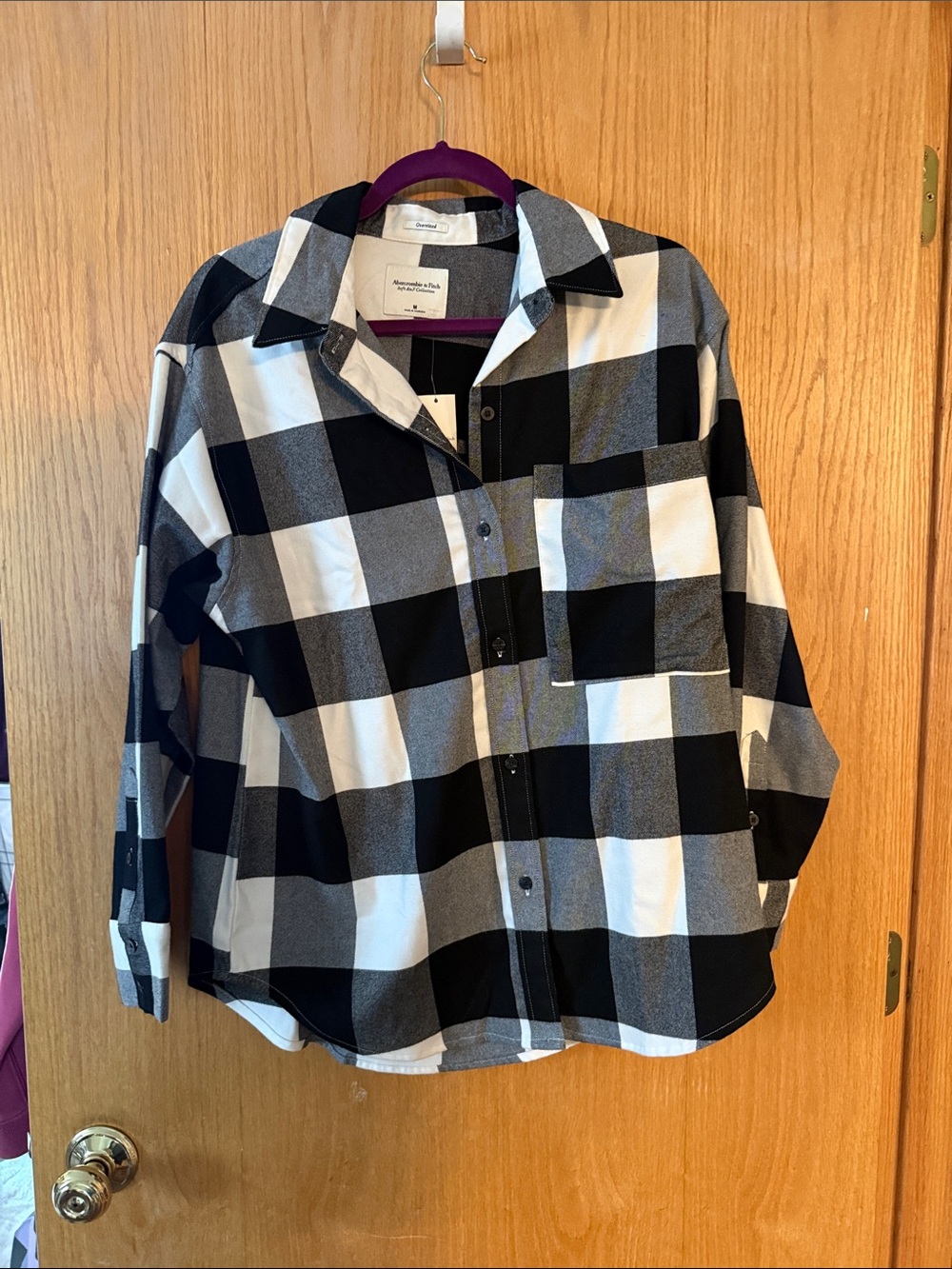 NWT Abercrombie and Fitch, Black & White Buffalo Plaid Button-Up Shirt